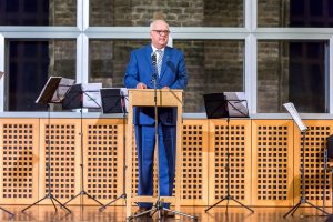 Bürgermeister Hans-Werner Bartsch begrüsste die Gäste im Stiftersaal des Wallraf-Richartz-Museums